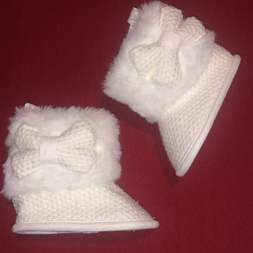 Fluffy boots - Picture 2 of 2